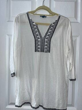 Fleur White Tunic with Black Embroidered V-Neck
